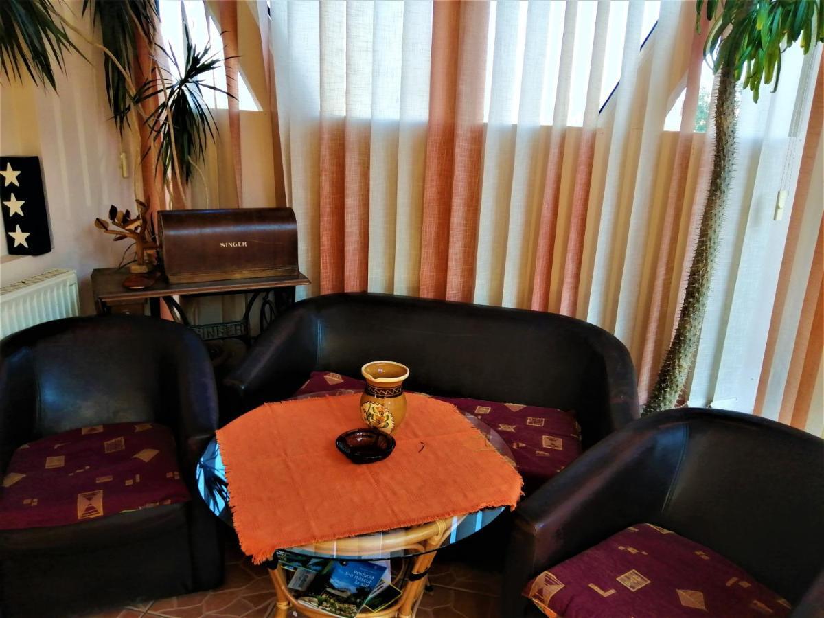 Hotel Dolce Far Niente Брашов Экстерьер фото