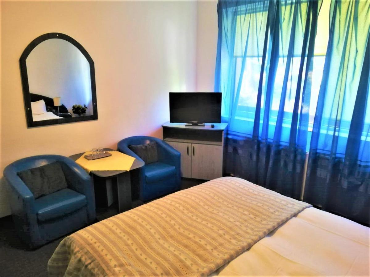 Hotel Dolce Far Niente Брашов Экстерьер фото