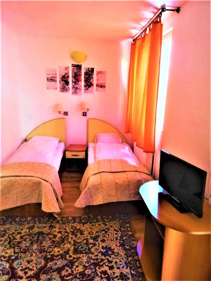Hotel Dolce Far Niente Брашов Экстерьер фото