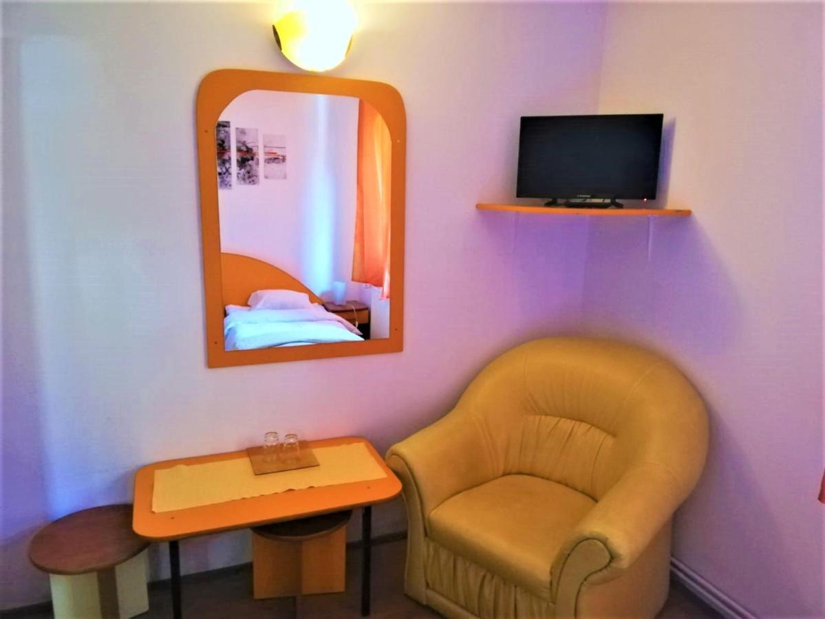 Hotel Dolce Far Niente Брашов Экстерьер фото