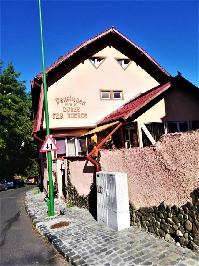 Hotel Dolce Far Niente Брашов Экстерьер фото