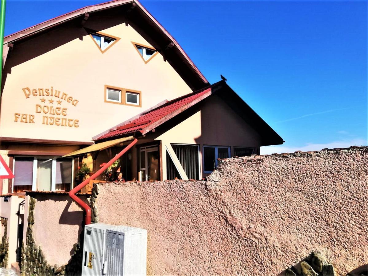 Hotel Dolce Far Niente Брашов Экстерьер фото